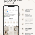 Une femme créant du contenu sur Instagram avec un smartphone
