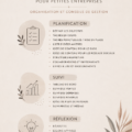 Une femme utilisant un journal de stratégie pour son entreprise PME.