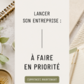 Femme réfléchissant aux étapes pour démarrer son entreprise