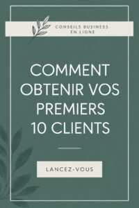 Une femme discutant avec une cliente potentielle dans un cadre professionnel.