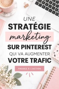 Image d'une femme utilisant Pinterest pour sa stratégie marketing.