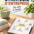 Femme réfléchissant à sa stratégie d'entreprise avec des notes et un ordinateur